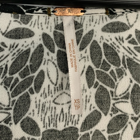 FP Free People Birds Of A Feather Combo Balloon Sleeve Button Front Top XS - Picture 8 of 13